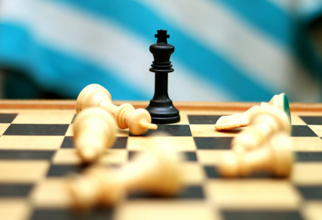Do Micro Niche Affiliate Sites Still Work? - micro niche affiliate sites war chess