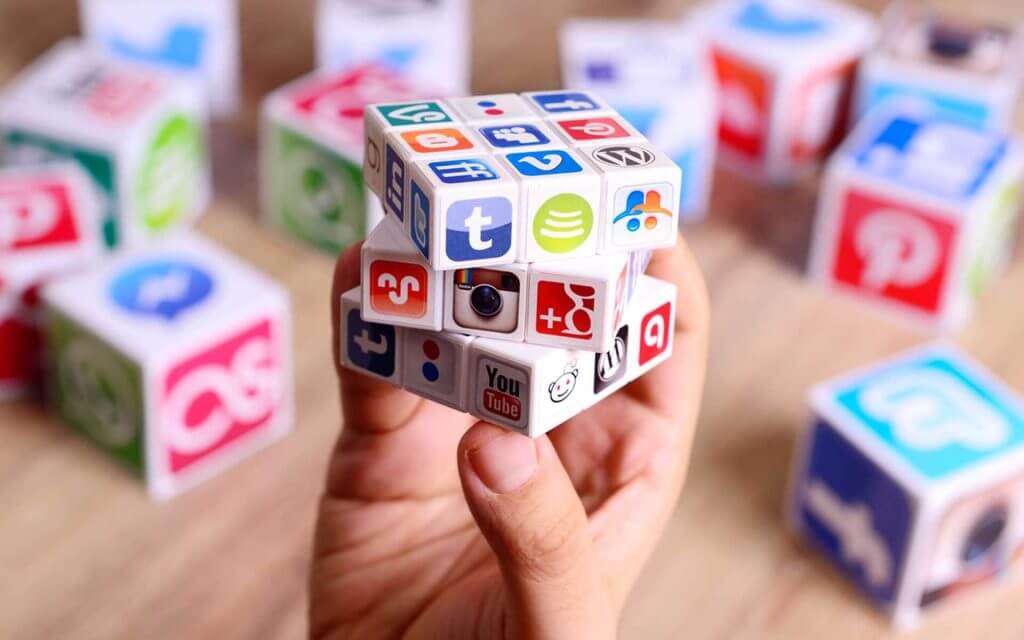 How To Effectively Engage With Your Customers Online? - How To Effectively Engage With Your Customers Online? -