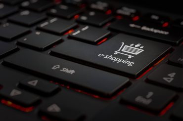 Selling Through Affiliate Network vs Running Your Own Affiliate Program